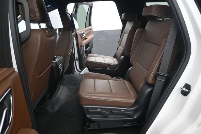 Used 2023 Chevrolet Tahoe High Country w/ Advanced Technology Package AWD/4WD image 14