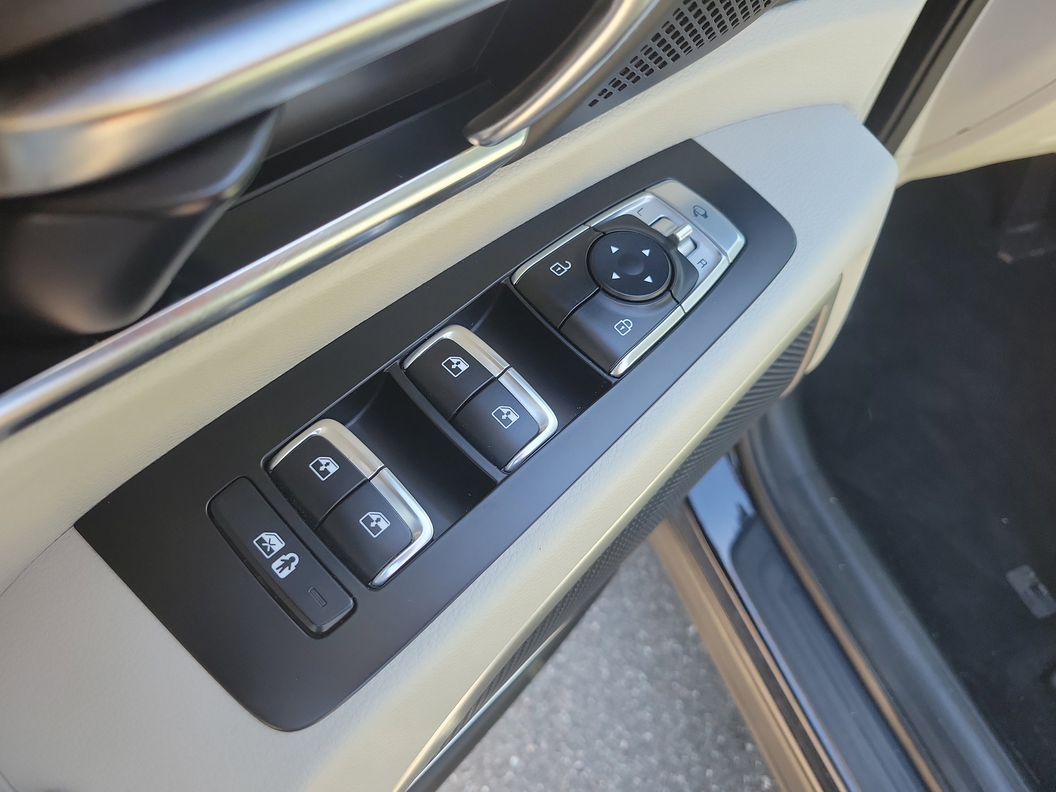 Used 2020 Kia Telluride EX w/ EX Premium Package image 22