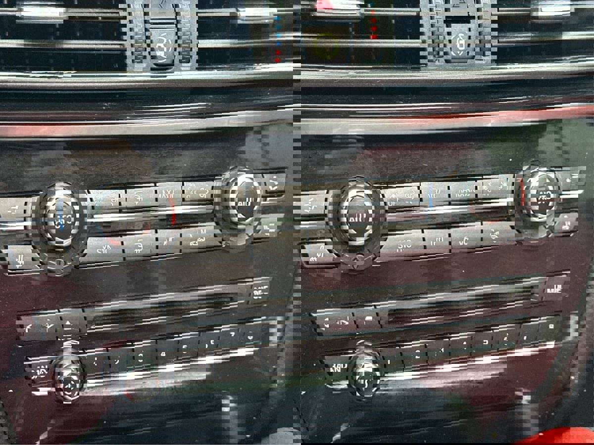 Used 2019 BMW X6 xDrive35i w/ M Sport Package image 45