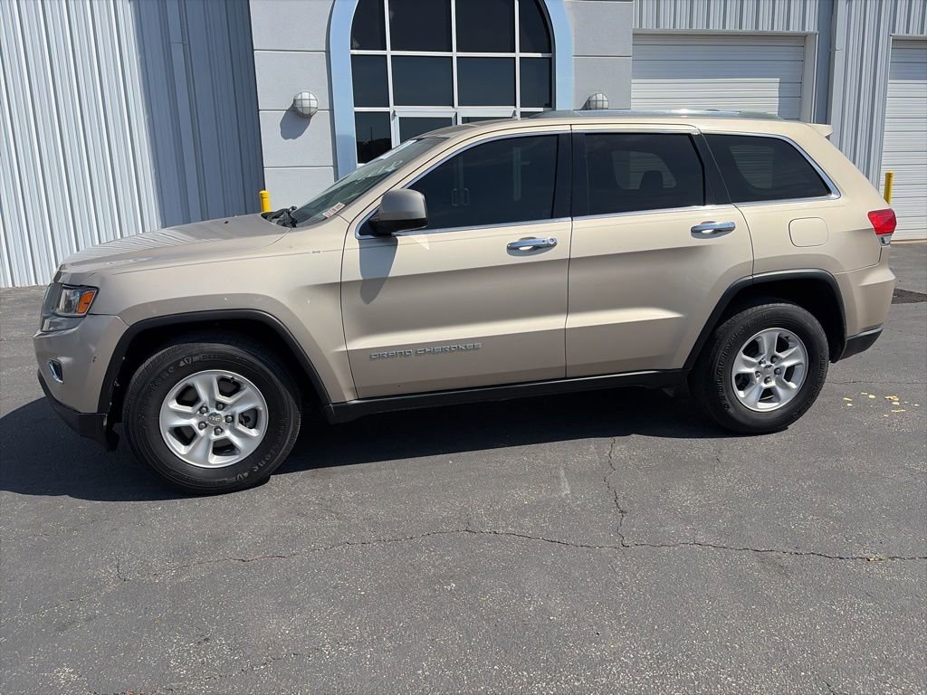 Used 2014 Jeep Grand Cherokee Laredo w/ Quick Order Package 23E image 4