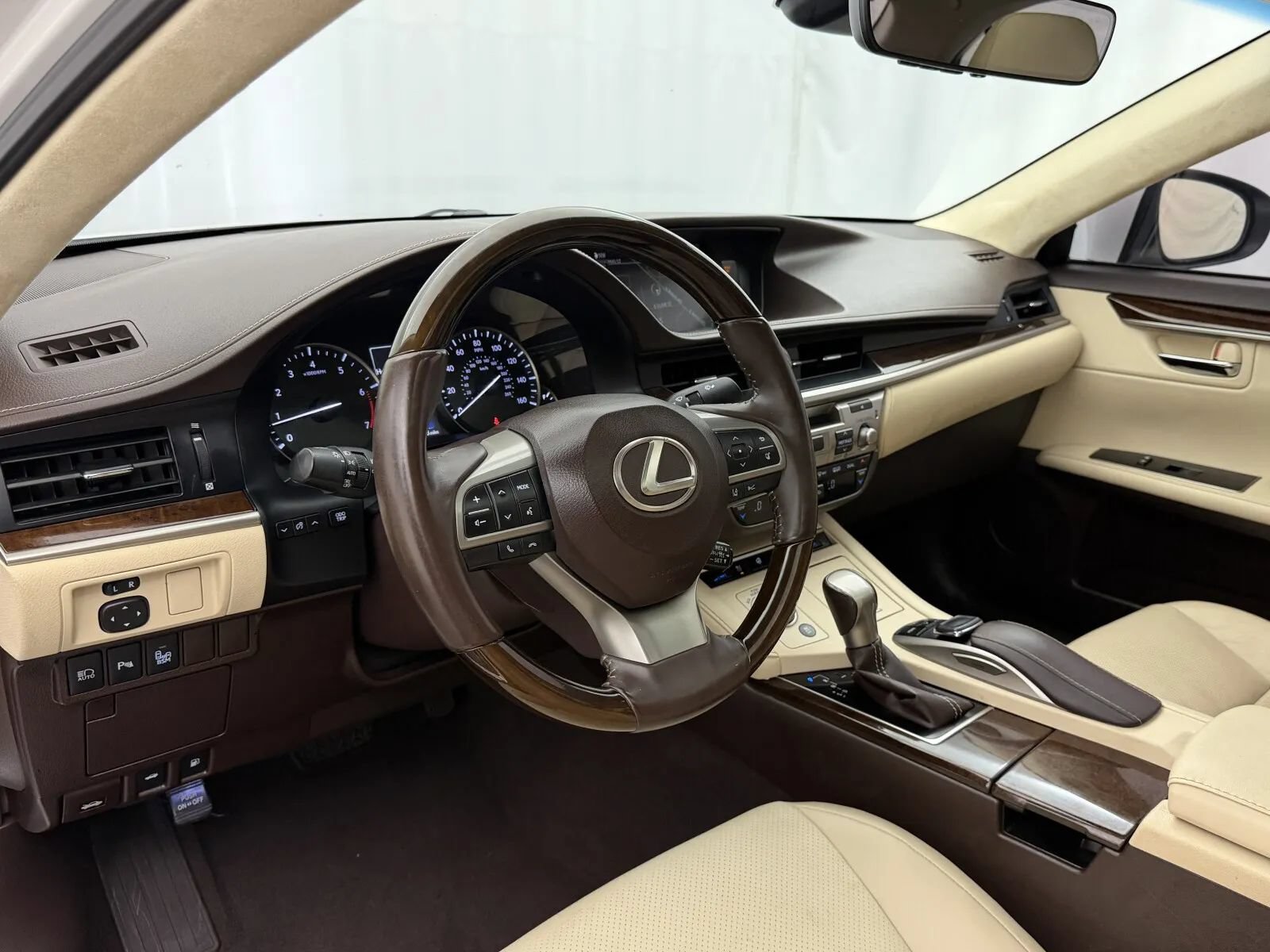 Used 2017 Lexus ES 350 FWD image 11