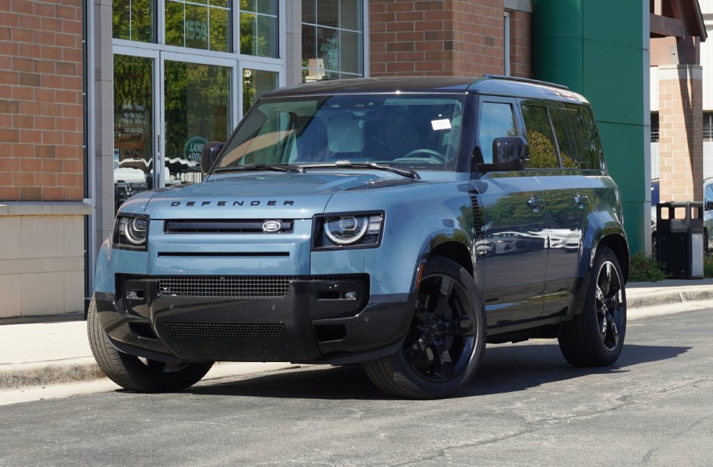 New 2026 Land Rover Defender 110 X-Dynamic SE AWD/4WD image 1