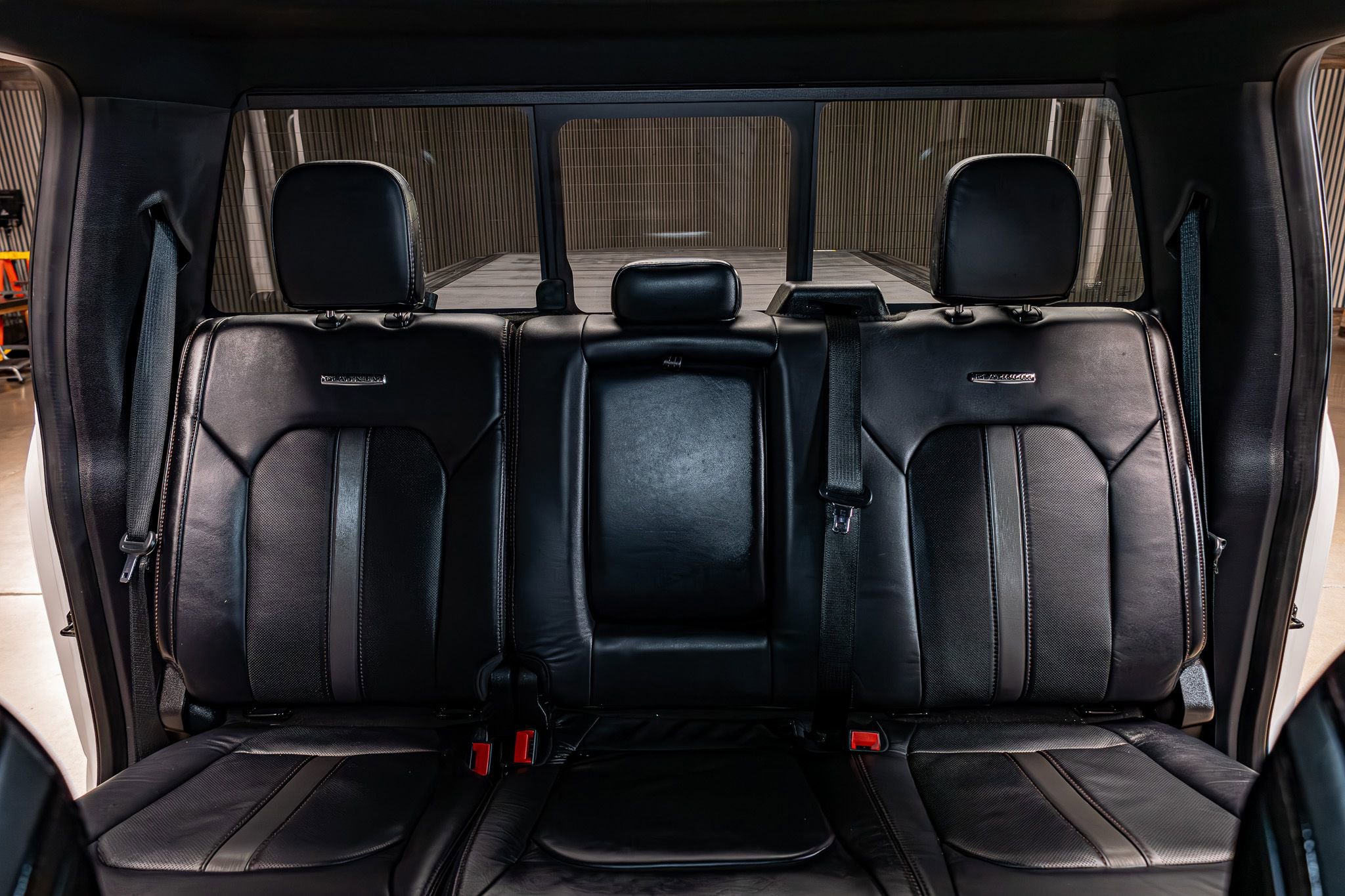 Used 2020 Ford F450 Platinum w/ FX4 Off-Road Package image 23