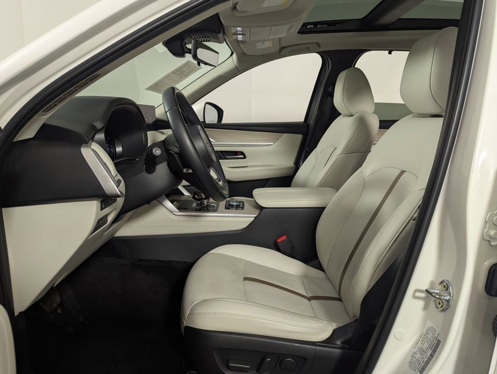 Used 2024 MAZDA CX-90 Plug-In Hybrid w/ Premium Plus image 4