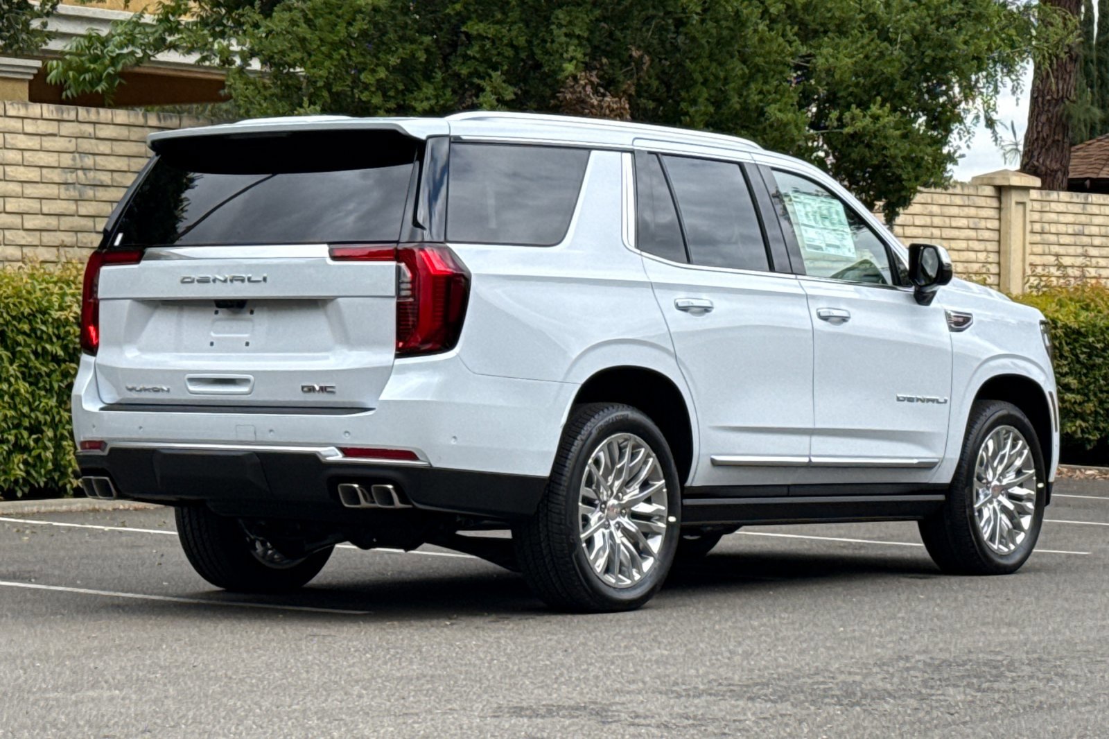 New 2026 GMC Yukon Denali w/ Denali Reserve Package AWD/4WD image 5