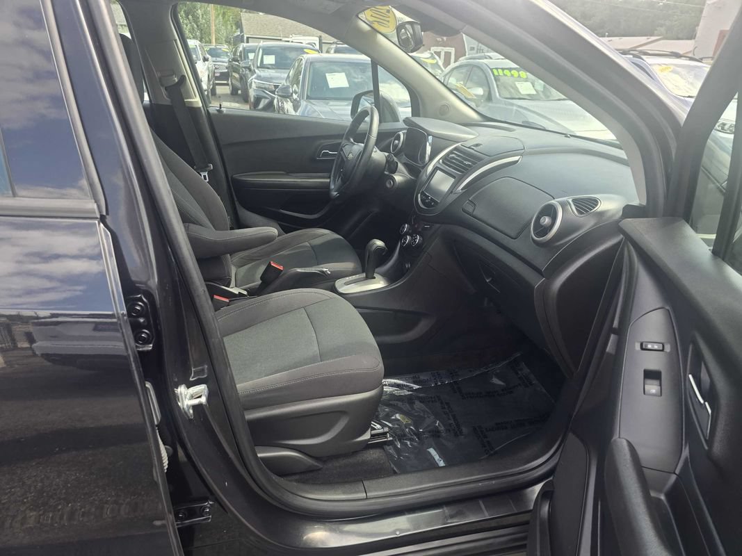 Used 2016 Chevrolet Trax LS AWD/4WD image 23