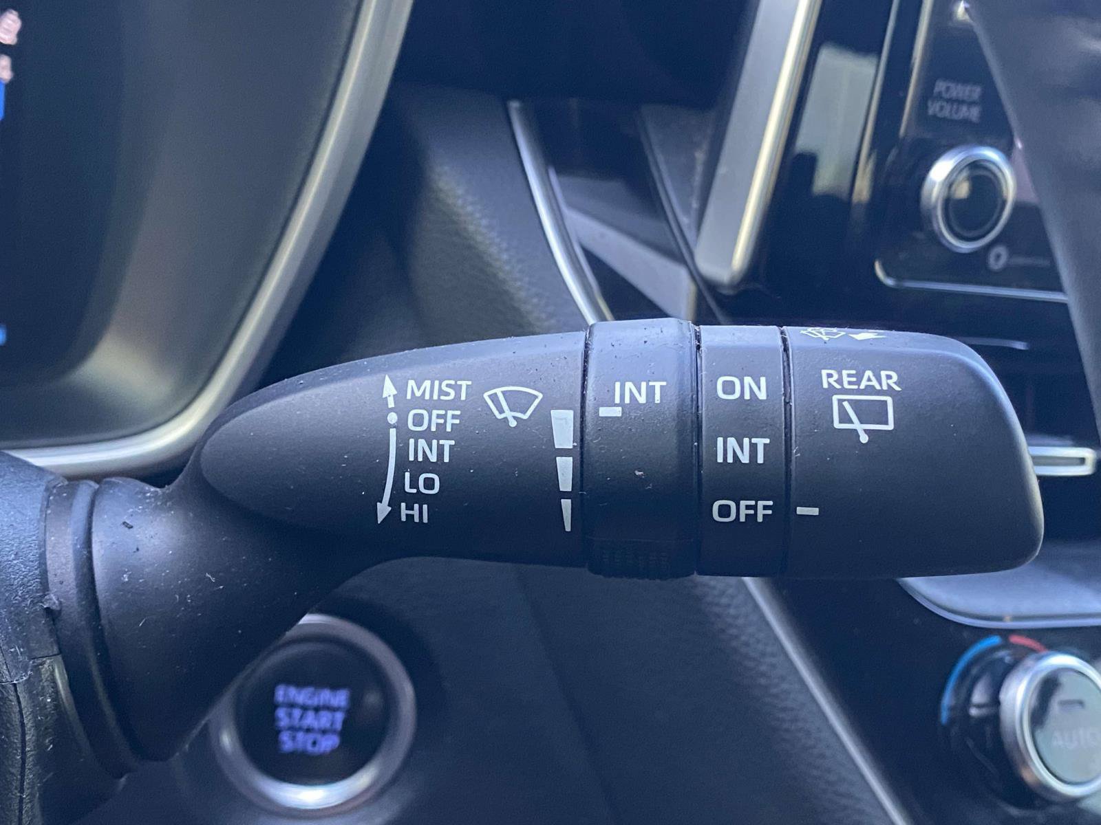 Used 2021 Toyota Corolla SE FWD image 32
