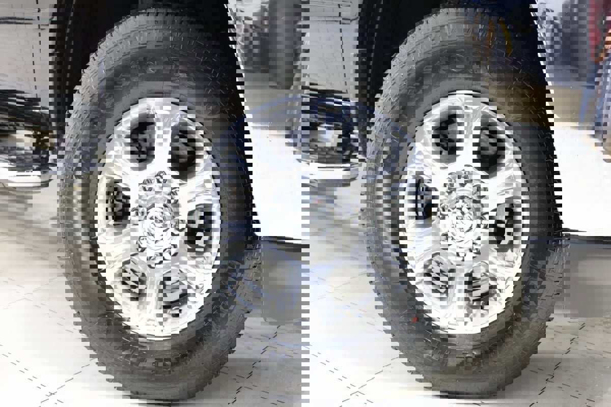 Used 2024 RAM 2500 Big Horn w/ Bed Utility Group image 11