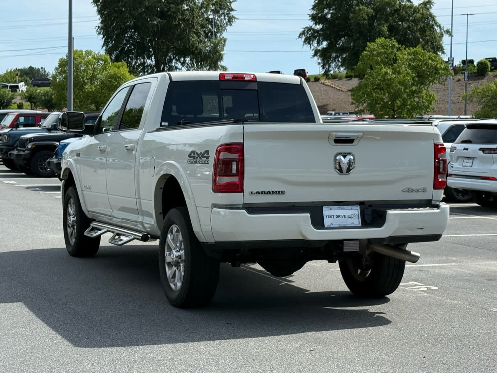 Used 2022 RAM 2500 Laramie AWD/4WD image 3