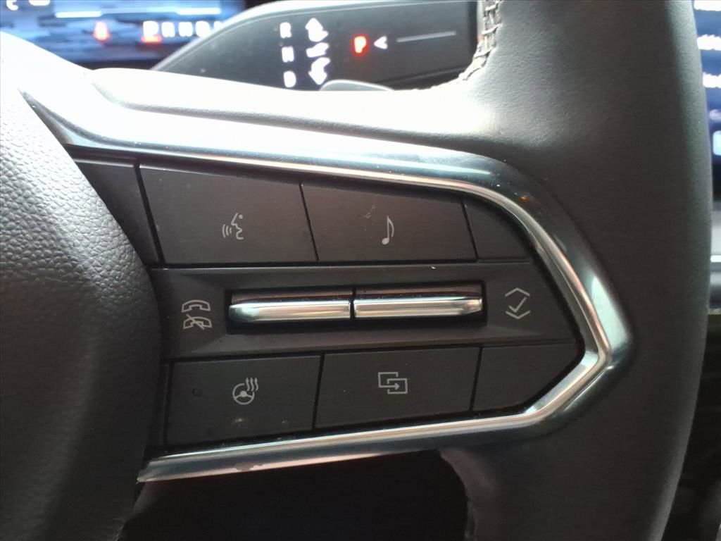 Used 2025 Chevrolet Suburban Premier image 12