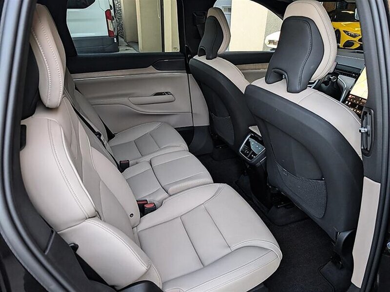 Used 2025 Volvo EX90 Plus AWD/4WD image 30