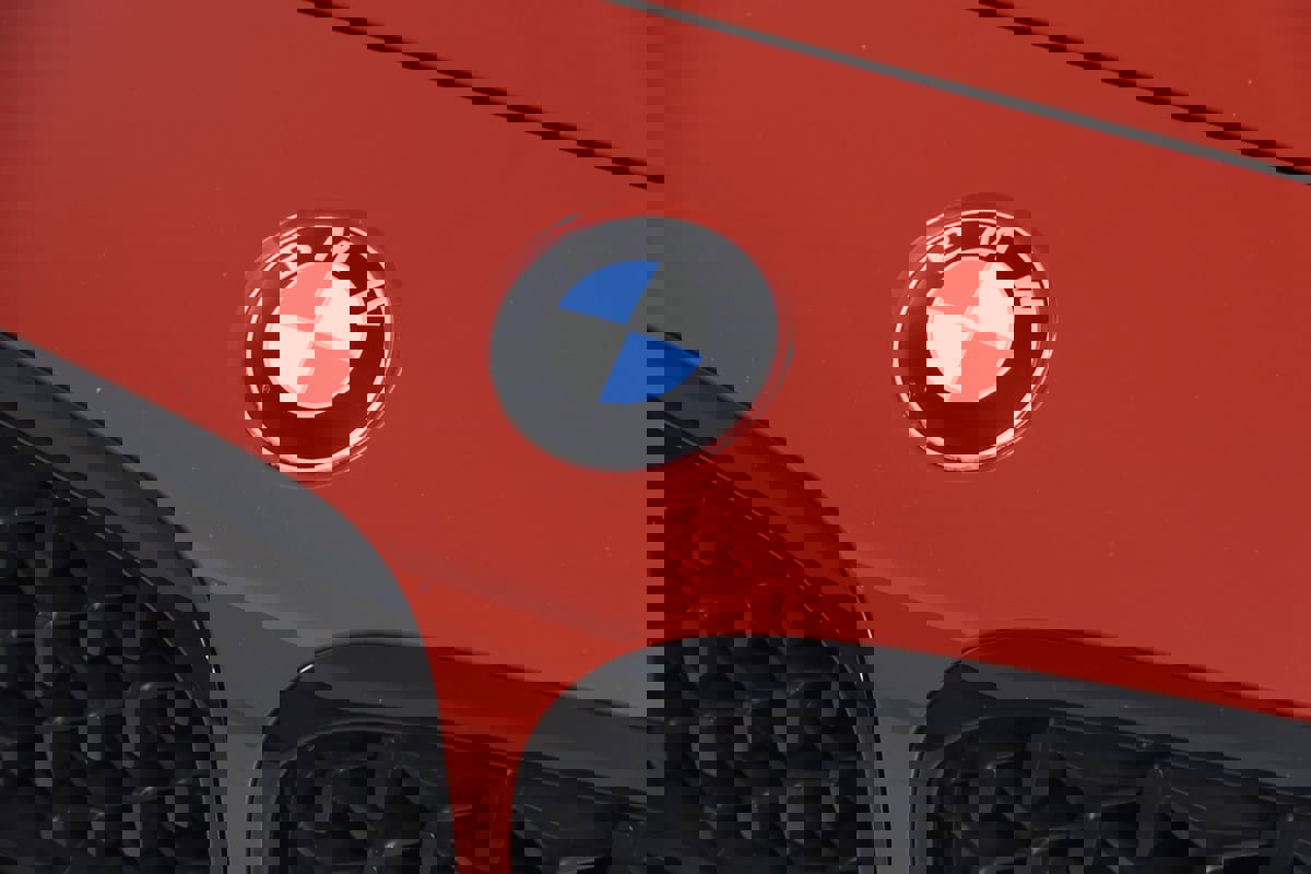 Used 2022 BMW Z4 M40i w/ Premium Package image 18