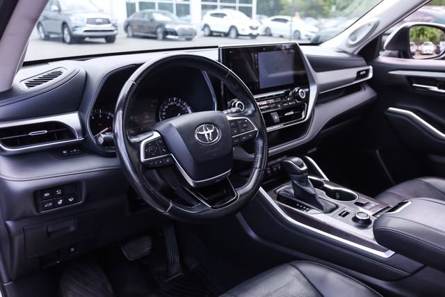 Used 2020 Toyota Highlander Platinum AWD/4WD image 56