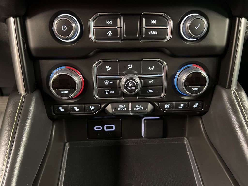 Used 2024 Chevrolet Suburban Premier w/ Premium Package AWD/4WD image 15