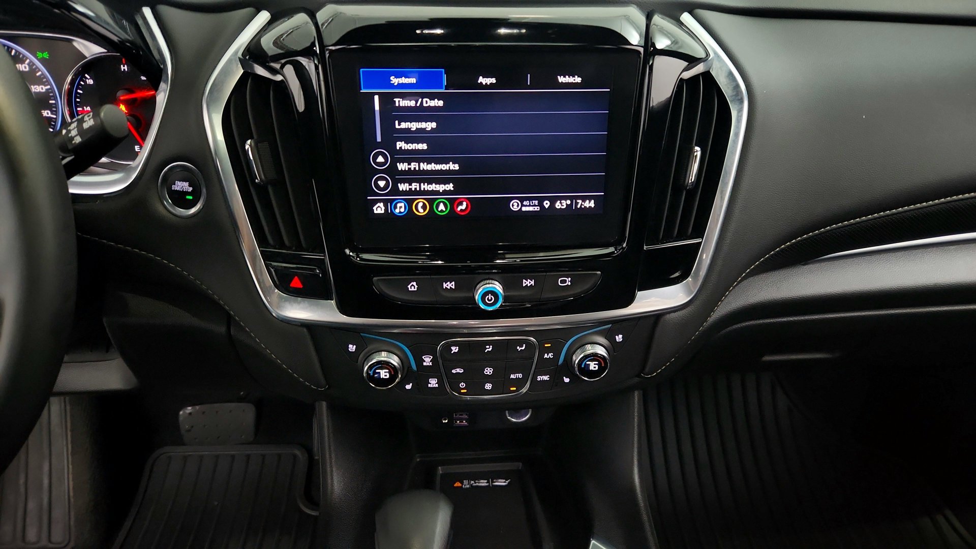 Certified 2023 Chevrolet Traverse Premier w/ Redline Edition FWD image 20