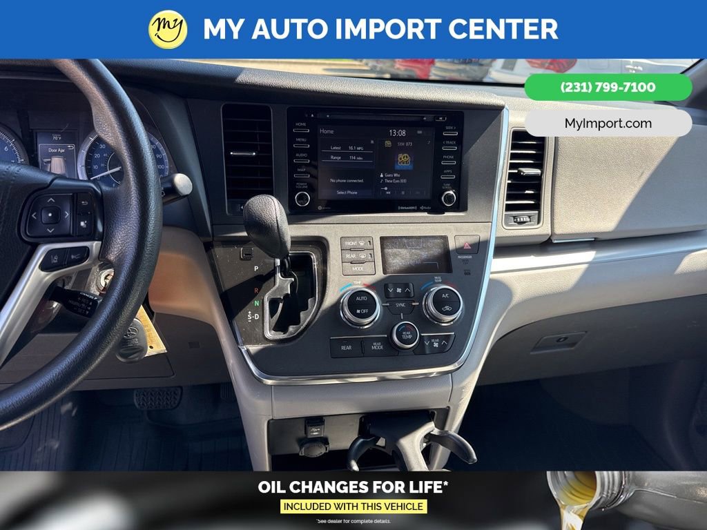 Used 2019 Toyota Sienna LE image 19