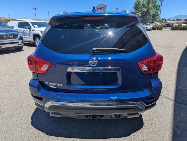 Used 2020 Nissan Pathfinder SL AWD/4WD image 4