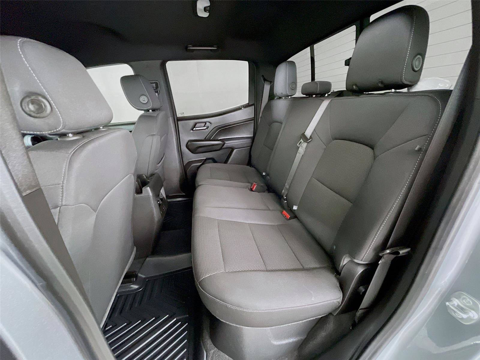 Used 2024 Chevrolet Colorado LT w/ LT Convenience Package image 26