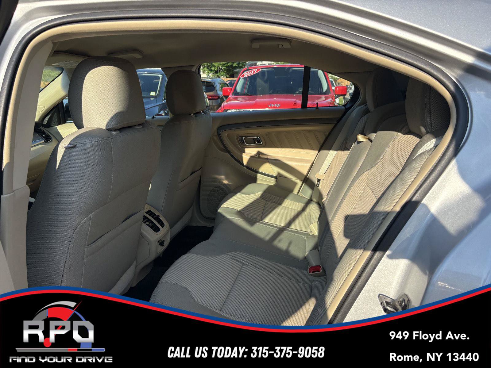 Used 2015 Ford Taurus SEL w/ Equipment Group 201A AWD/4WD image 26