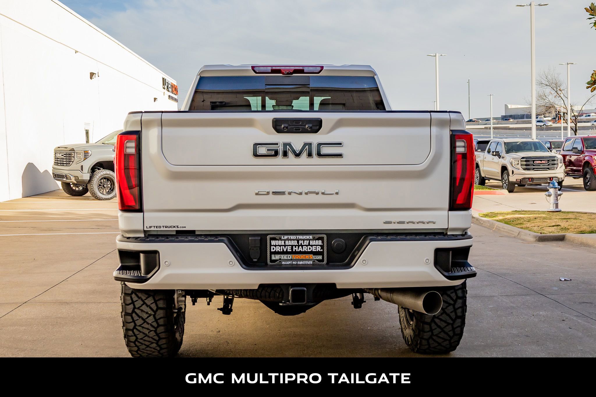 Used 2025 GMC Sierra 2500 Denali Ultimate image 8