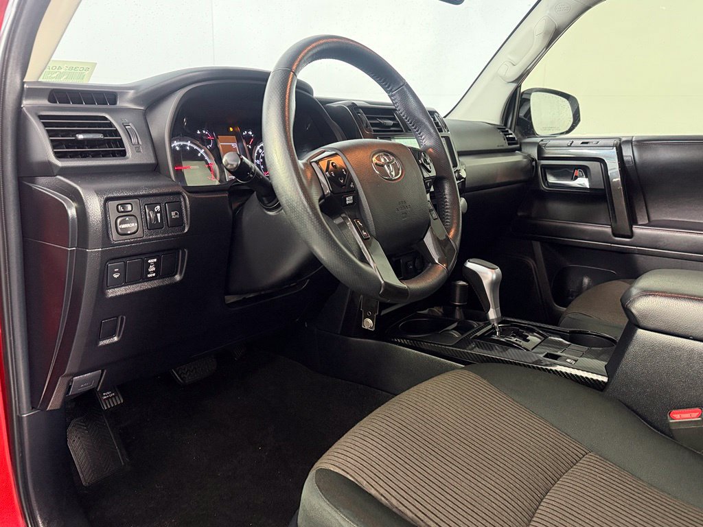 Used 2020 Toyota 4Runner TRD Off-Road AWD/4WD image 10