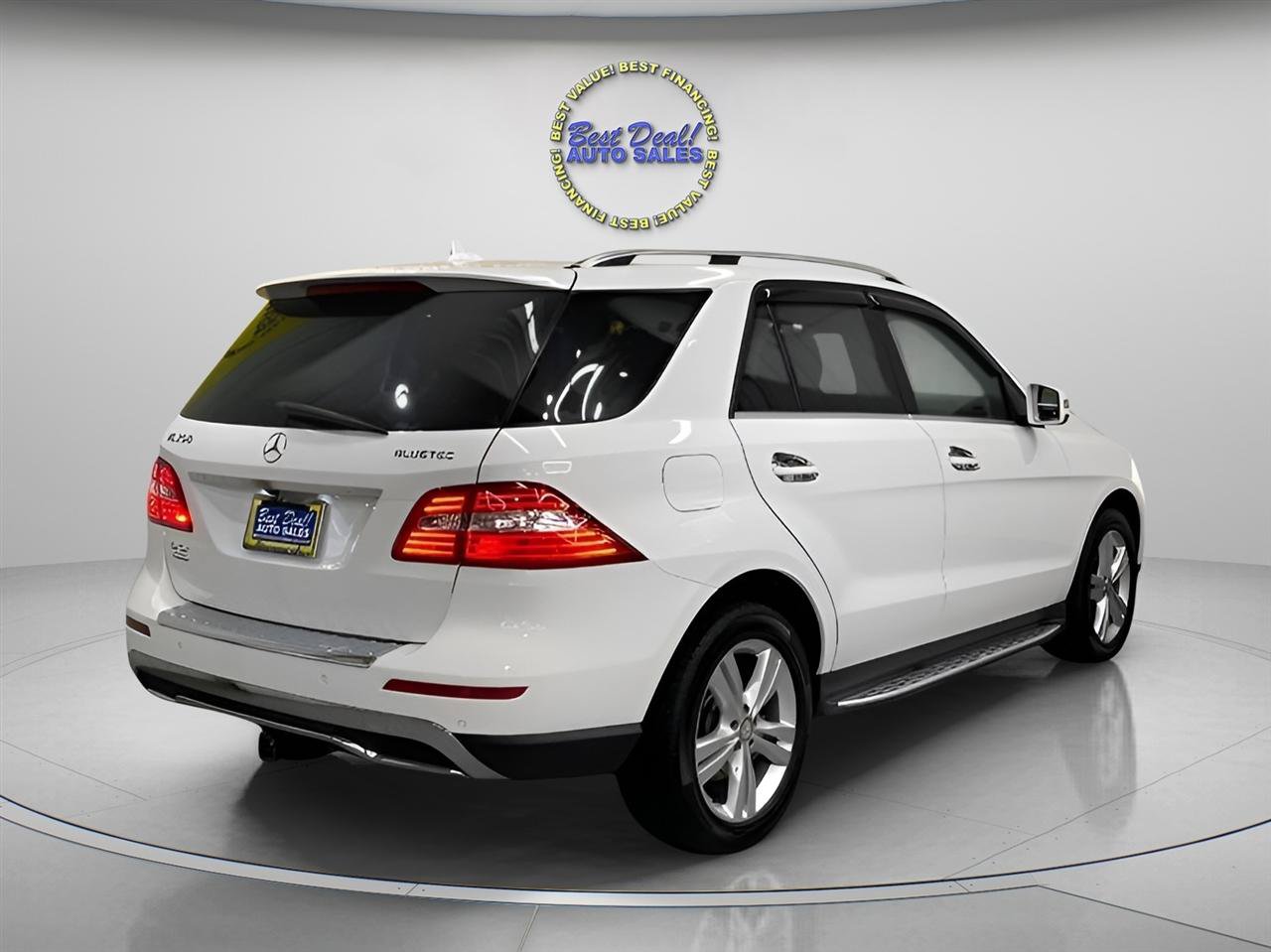 Used 2015 Mercedes-Benz ML 250 BlueTEC 4MATIC w/ Premium 1 Package image 5