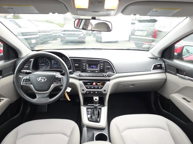 Used 2017 Hyundai Elantra SE image 29