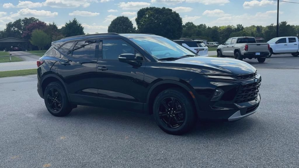 Certified 2024 Chevrolet Blazer LT w/ Midnight/Sport Edition FWD image 2