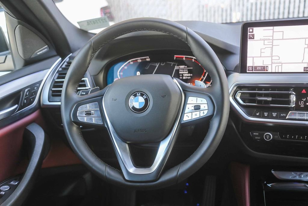 Certified 2025 BMW X4 xDrive30i w/ Convenience Package AWD/4WD image 12