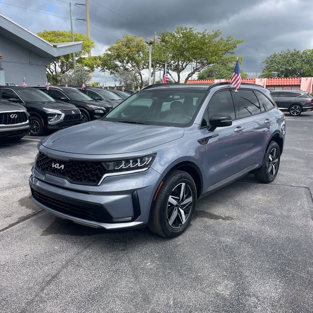 Used 2023 Kia Sorento S w/ Panoramic Sunroof Package image 1