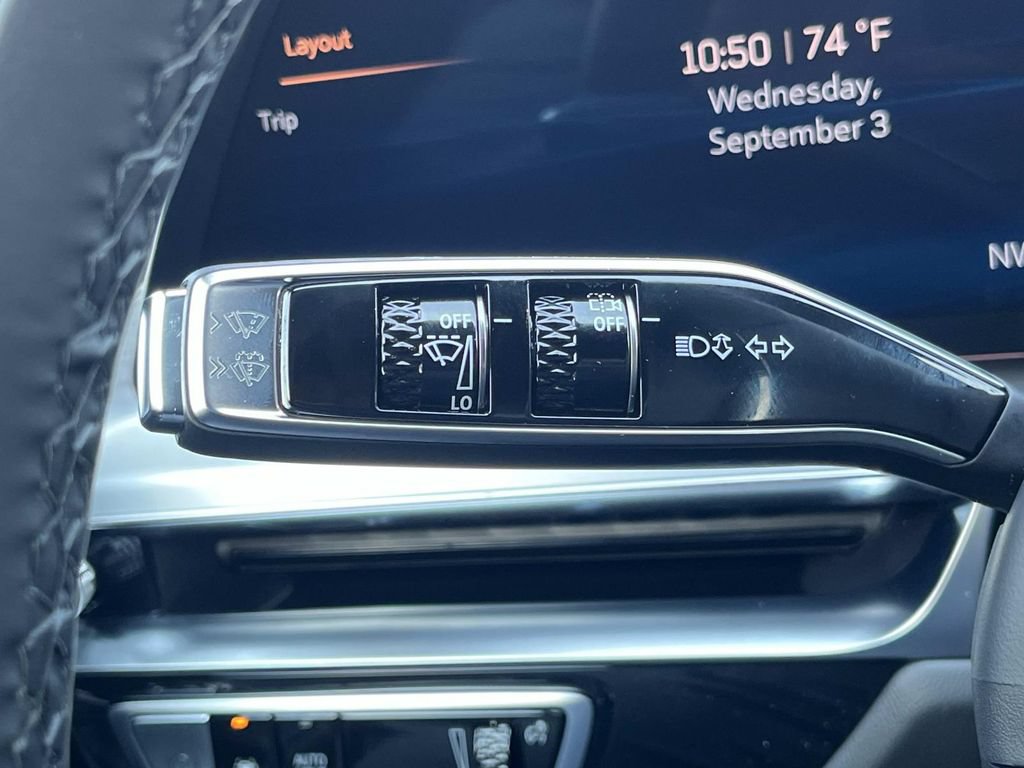 New 2026 Cadillac Lyriq Premium Luxury AWD/4WD image 30