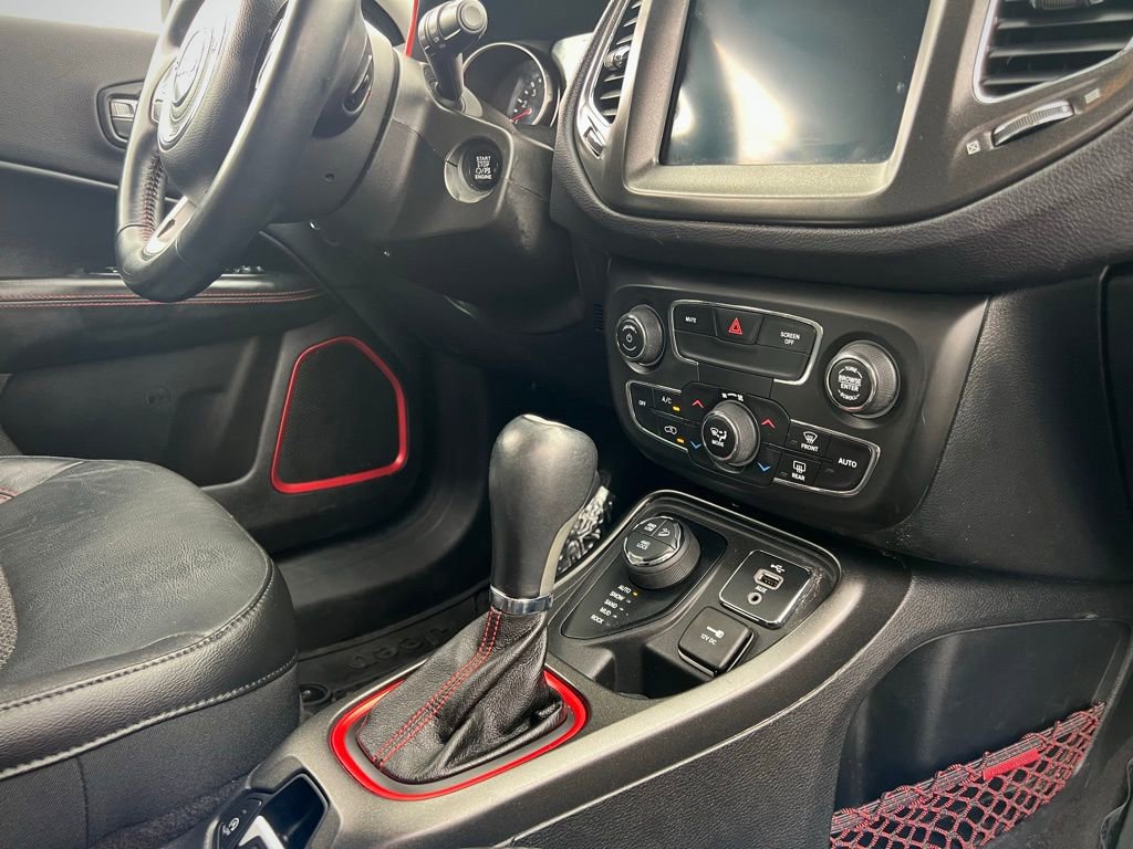Used 2018 Jeep Compass Trailhawk AWD/4WD image 30