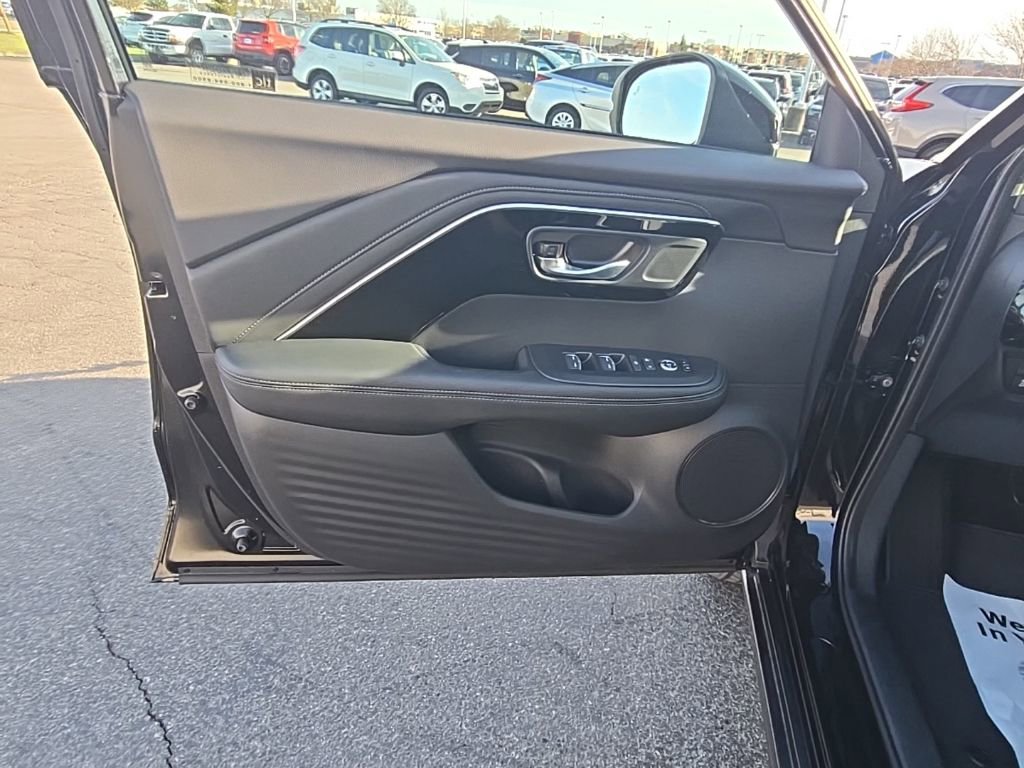 Used 2025 Acura ADX FWD image 24