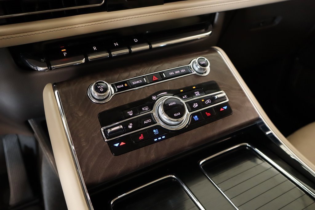 Certified 2024 Lincoln Aviator Reserve w/ Elements Package Plus image 8