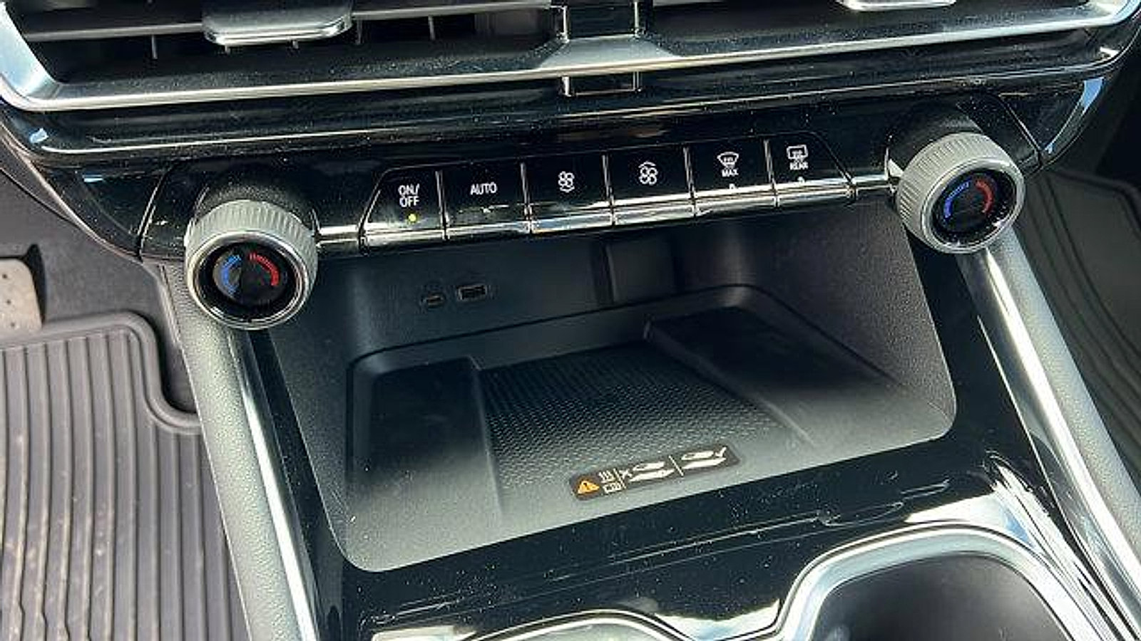 New 2026 Chevrolet Traverse RS image 25