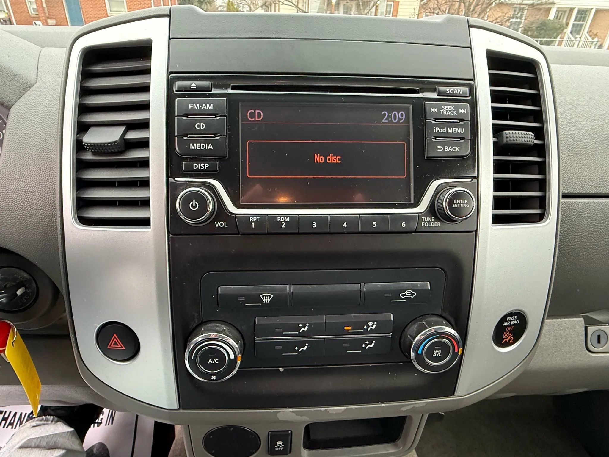 Used 2018 Nissan Frontier S image 11