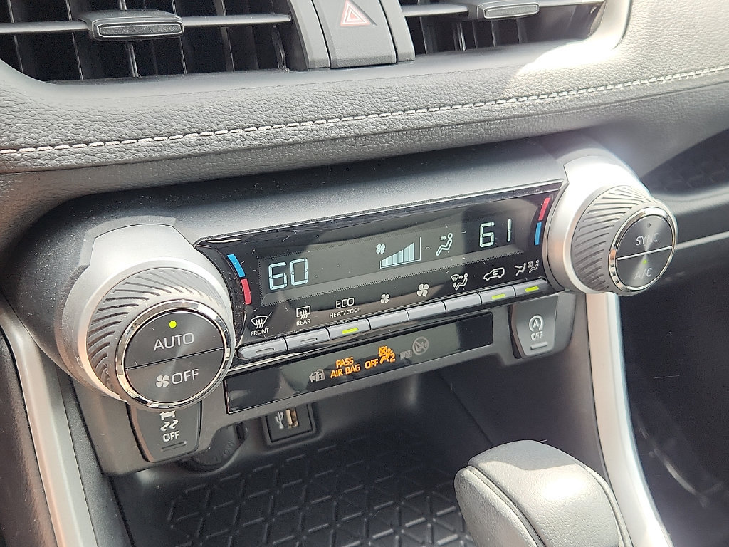 Certified 2025 Toyota RAV4 XLE FWD image 18