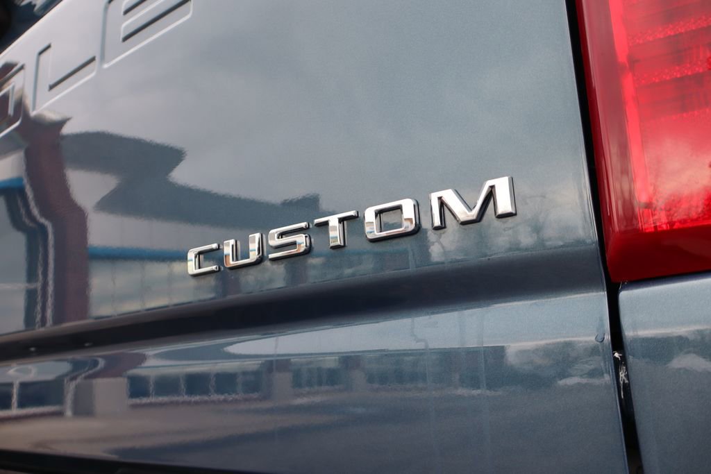 Used 2024 Chevrolet Silverado 2500 Custom w/ Custom Value Package image 36