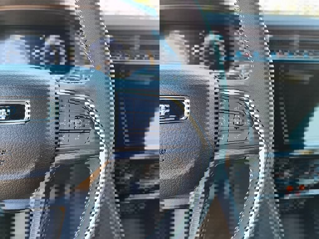 New 2025 Jeep Grand Cherokee Altitude image 26