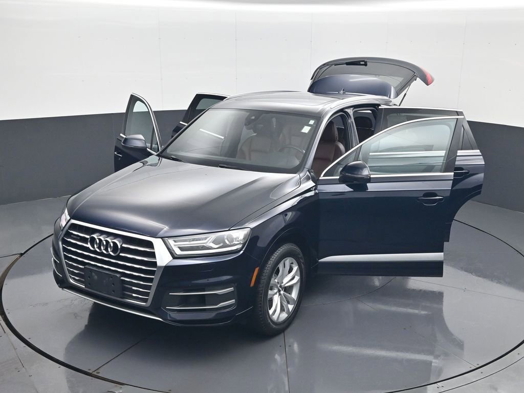 Used 2017 Audi Q7 3.0T Premium Plus w/ Premium Plus Package AWD/4WD image 31