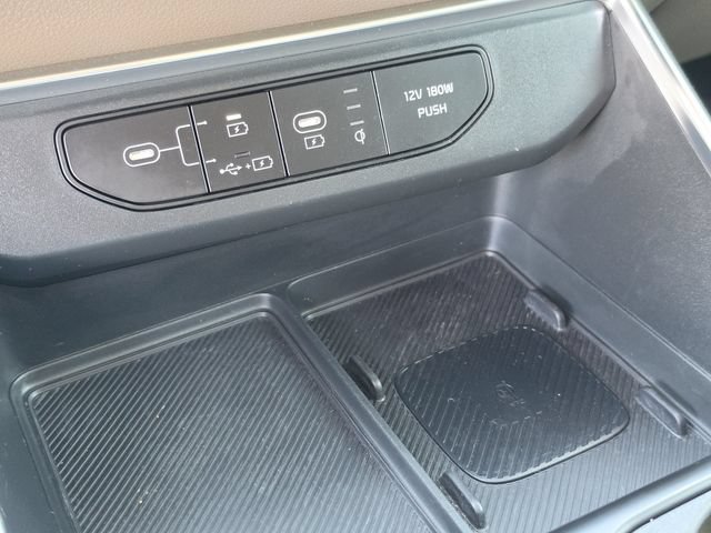 Certified 2025 Kia Carnival SX FWD image 34