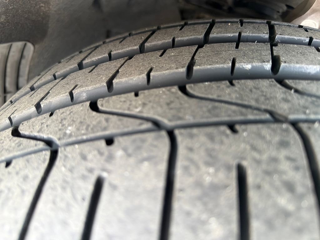 Used 2021 Porsche Cayenne Coupe image 16