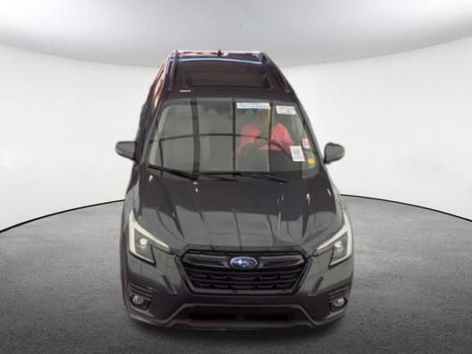 Used 2023 Subaru Forester Limited AWD/4WD image 2