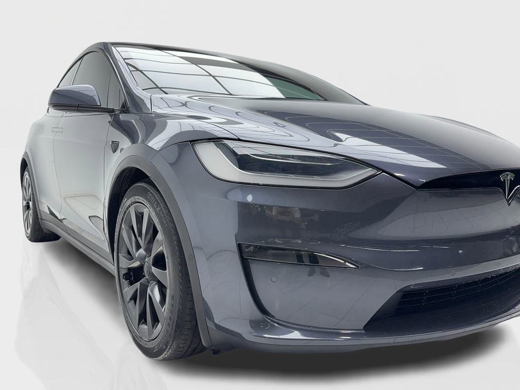 Used 2023 Tesla Model X image 2