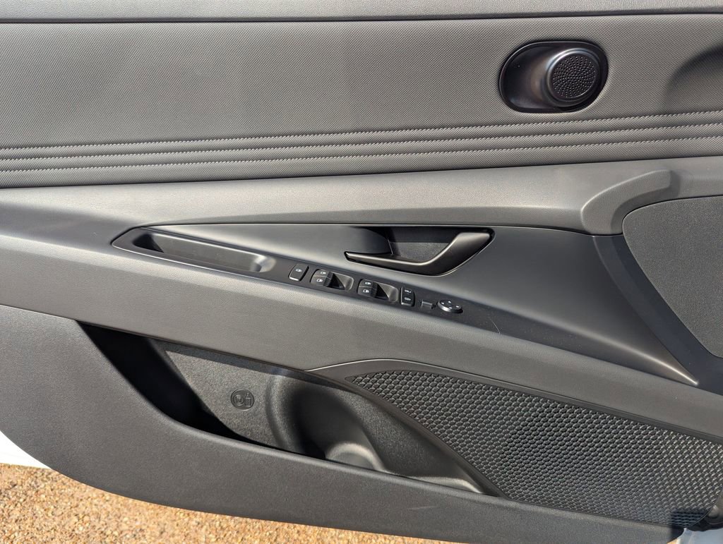 New 2026 Hyundai Elantra Sport FWD image 13