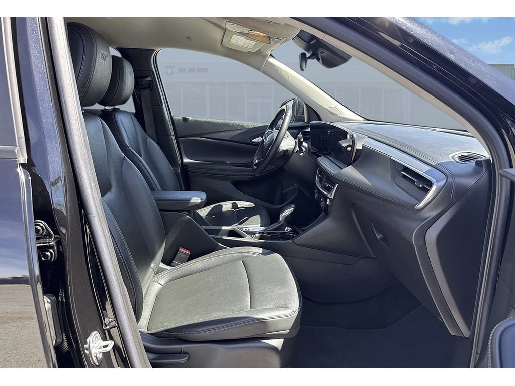 Used 2024 Buick Encore GX Sport Touring image 28