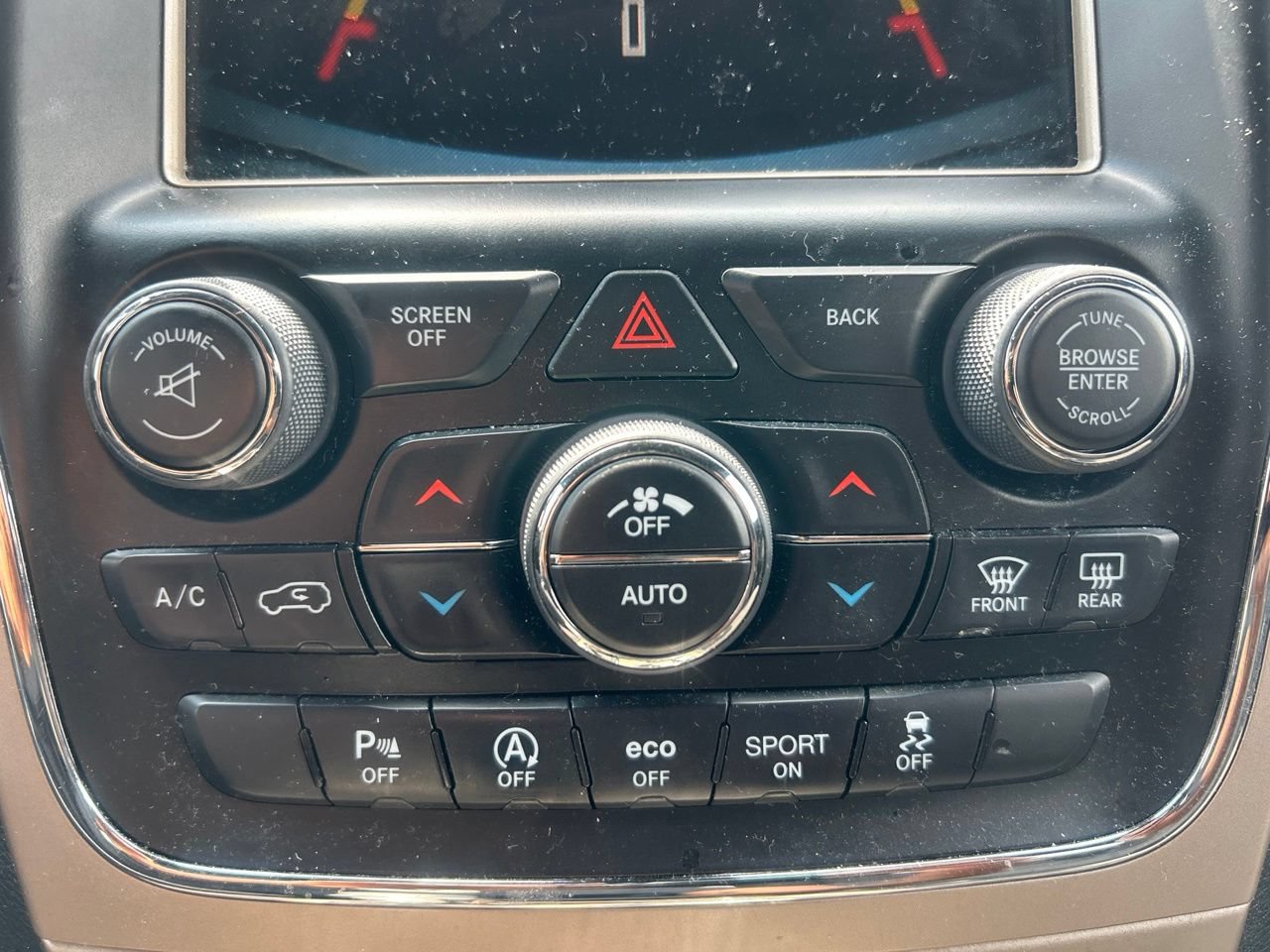 Used 2016 Jeep Grand Cherokee Laredo 75th Anniversary AWD/4WD image 26