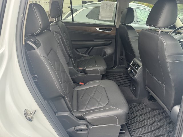 Used 2026 Volkswagen Atlas SE AWD/4WD image 32