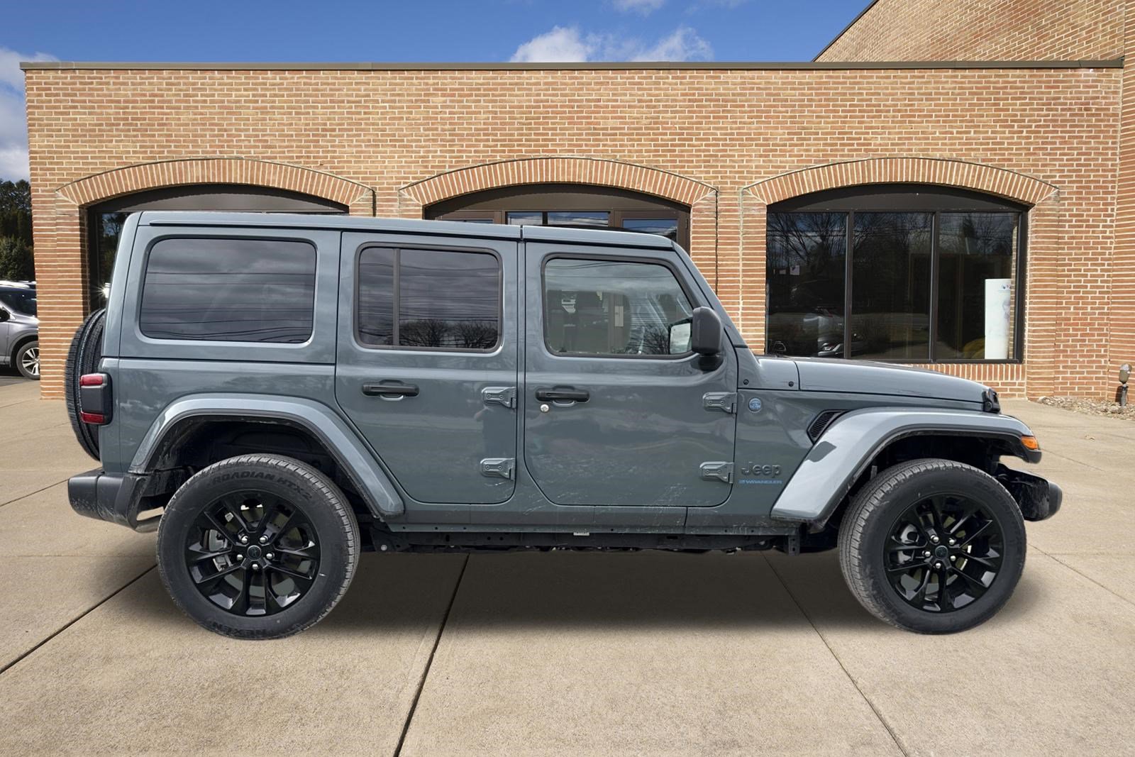 Used 2025 Jeep Wrangler Sahara w/ Safety Group image 2