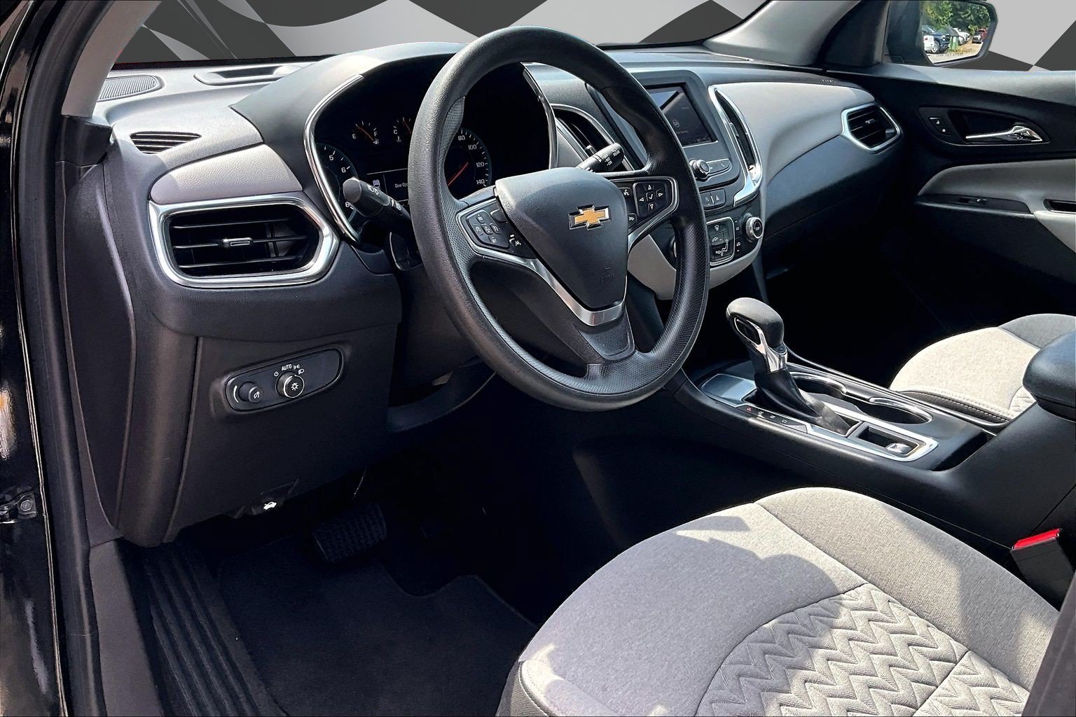 Used 2024 Chevrolet Equinox LS FWD image 13